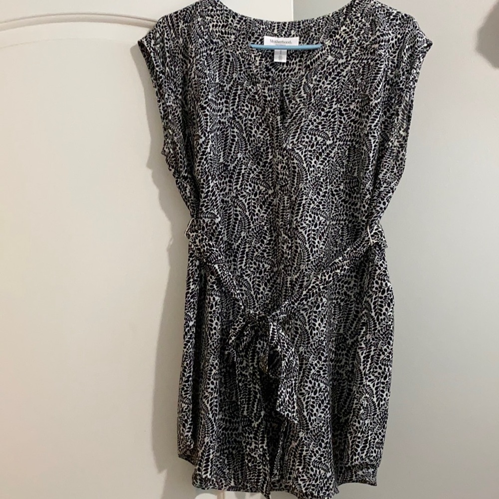 Motherhood maternity sleeveless blouse